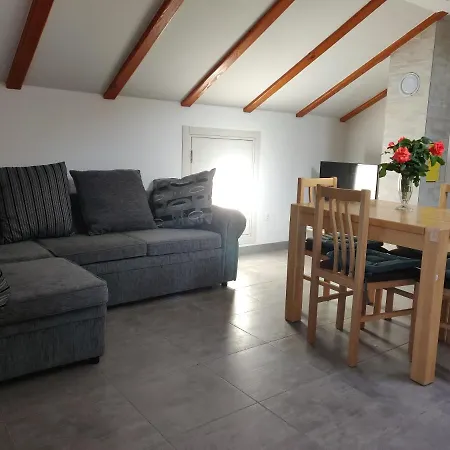 Apartment With A Parking Space Vinisce, Trogir - 17062