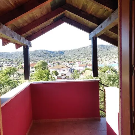 With A Parking Space Vinisce, Trogir - 17062 Apartment