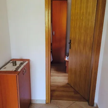 Apartment With A Parking Space Vinisce, Trogir - 17062 Vinisce