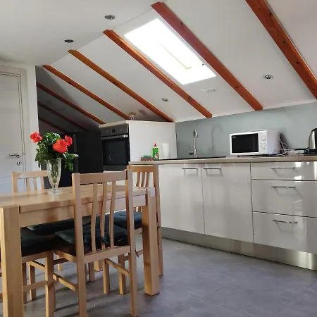 With A Parking Space Vinisce, Trogir - 17062 Appartement