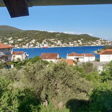 With A Parking Space Vinisce, Trogir - 17062